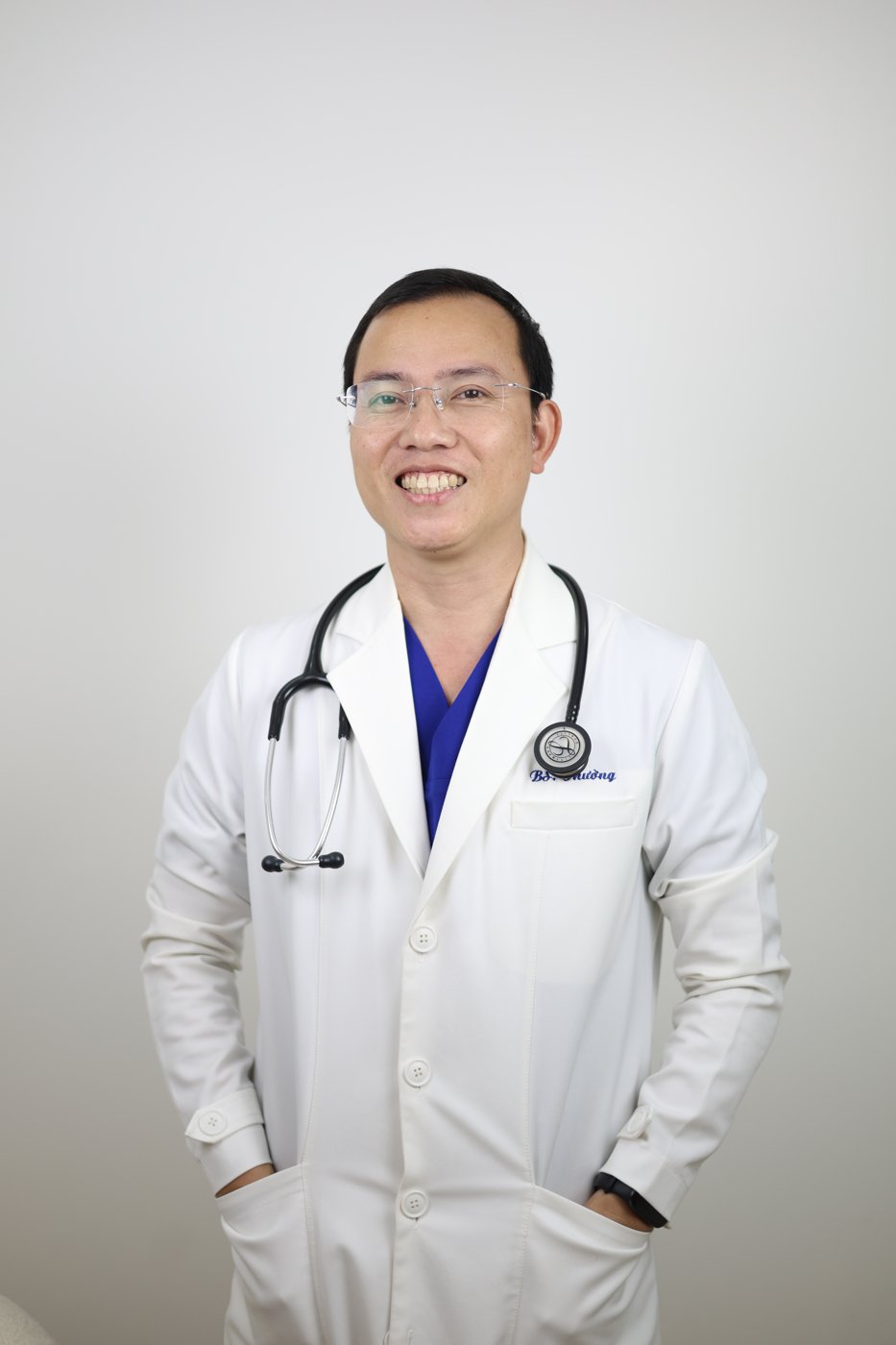 Bs Thường Thế Thôi — nụ cười thân thiện của bác sĩ Lê Văn Thường
